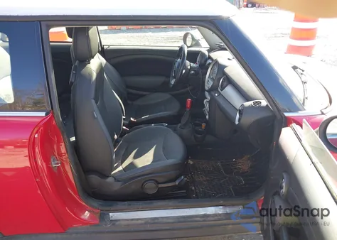 2008 Mini Cooper из США, поврежденный, VIN WMWMF33548TU67650